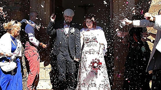 El «sí, quiero» ante el altar se desploma en León: «Pensar en lo estable ahora es algo radical»