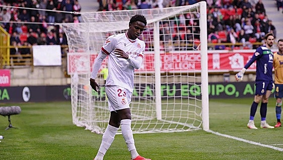 Selu Diallo, el «lunar» de Rubén de la Barrera: «Es un Ferrari y lo estamos llevando a 20 por hora»