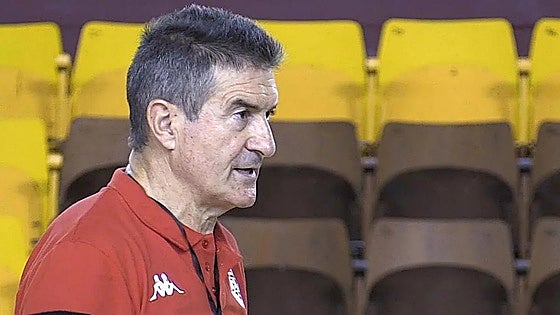 Manolo Cadenas se une al salón de la fama de la Asobal
