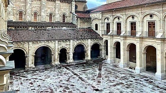 El «fraude historiográfico» de la Junta: financia una «falsa» Cuna del Parlamentarismo en Castilla