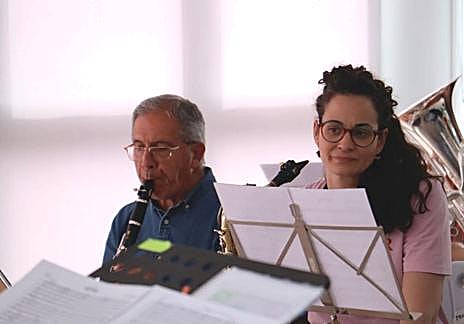Imagen secundaria 1 - Ensayo de la Big Band en Valverde de la Virgen.