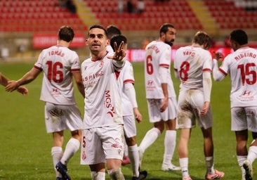 Desfile de salidas en la Cultural tras caer del fútbol profesional