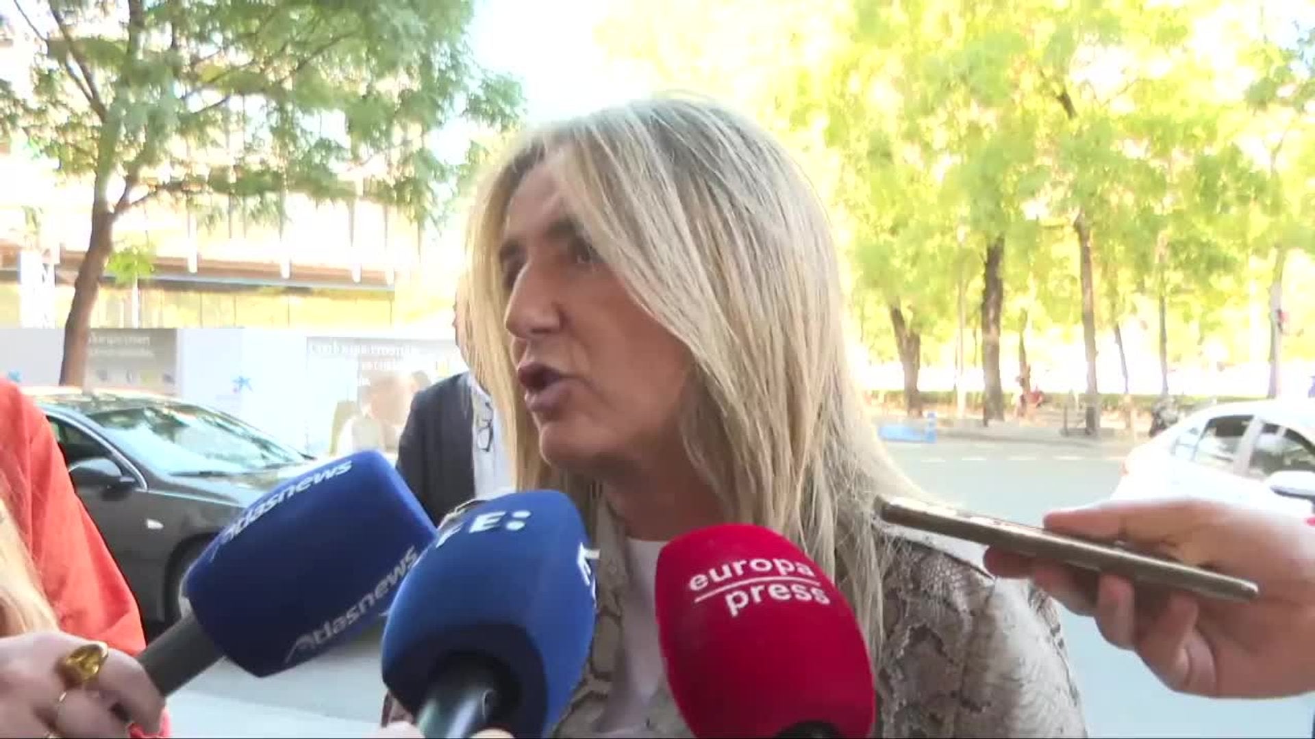 Tolón traslada su apoyo a los profesores ante la huelga en Madrid y pide diálogo
