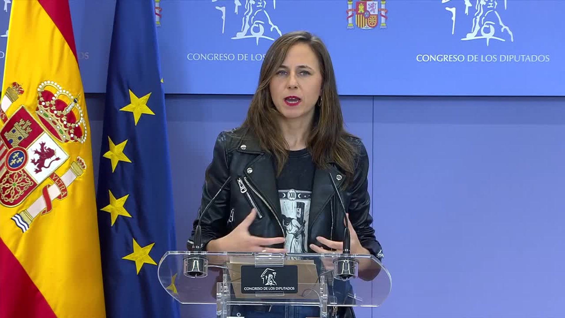Belarra condena que el Gobierno mande a dar "palos" a los profesores