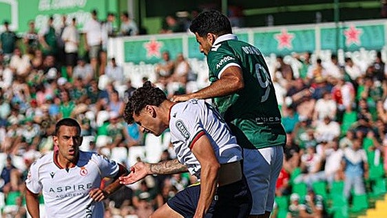 Sin juego ni opciones ante un Cacereño que derrota a una Cultural inoperante durante muchos minutos
