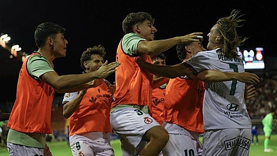 Pedro Benito y un gol con sello histórico que rompe una racha de once meses