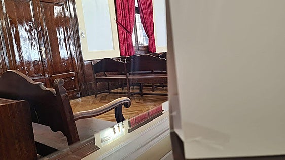 El acusado de acumular material pedófilo culpa a los menores del intercambio de imágenes
