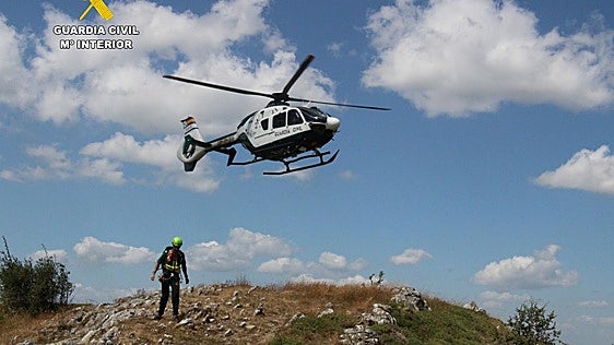 Rescatan a tres montañeros en Picos de Europa tras lesionarse un tobillo uno de ellos