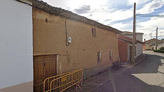 Más de 300 metros cuadrados de casa, almacén y patio salen a subasta por 6.000 euros en Albires