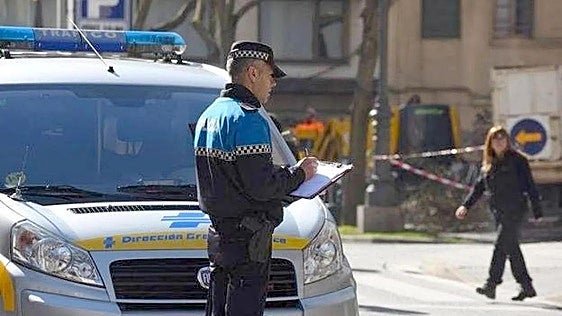 Multado por un radar en León: el policía le da la razón, el Ayuntamiento le ignora y el Procurador pide devolver los 300 euros