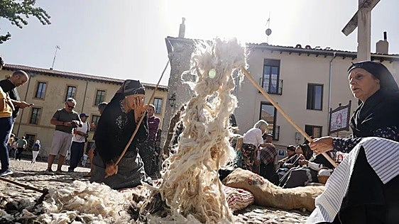 Programa completo de La Melonera 2026 en la plaza del Grano: del reparto de fruta a los talleres de oficios