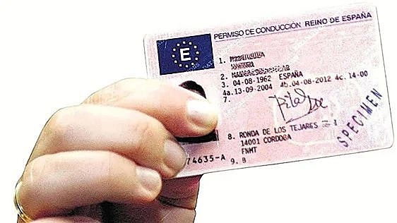 Ayudas de 900 euros para sacarte el carné de conducir: estas son las condiciones