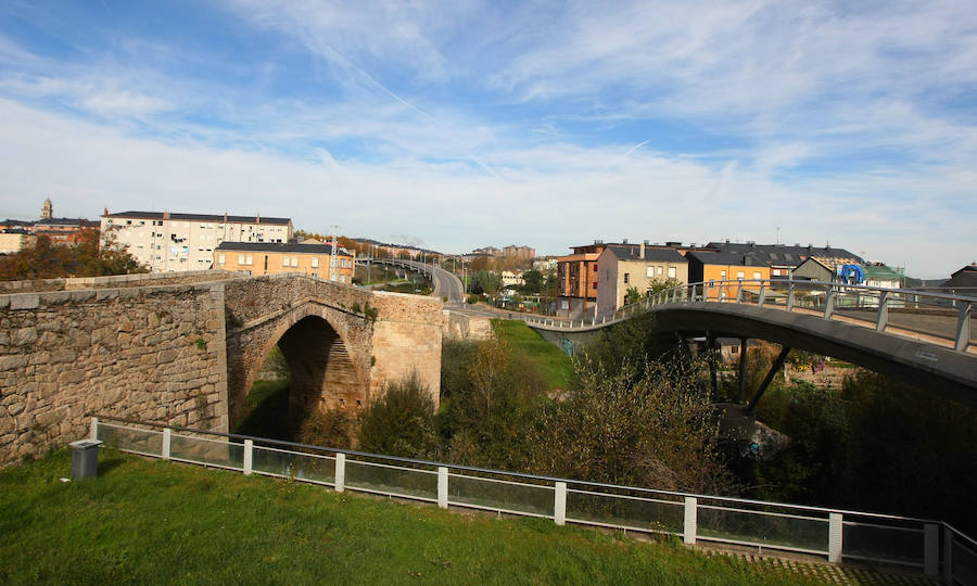 El antiguo y el nuevo Puente Boeza, puerta de entrada a Ponferrada para los peregrinos