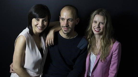 Marian Álvarez, Simón Casal y Manuela Vellés.