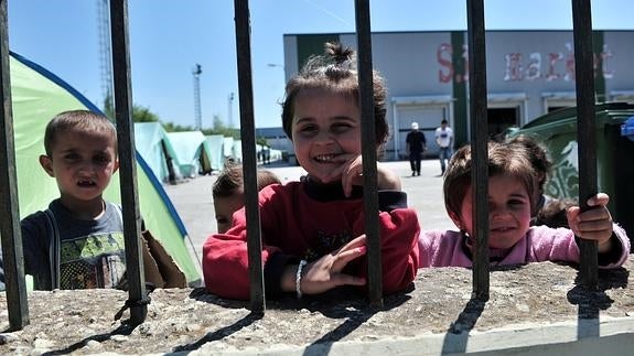 Niños en el campamento de refugiados de Sindo donde han sido trasladados.