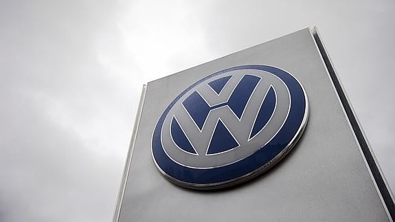 El logo de Volkswagen.