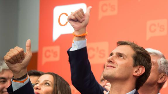 Albert Rivera, durante su comparecencia para analizar la noche electoral.