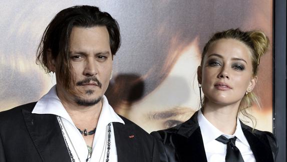 Johnny Depp y su mujer en un estreno  el año pasado en Los Ángeles. 