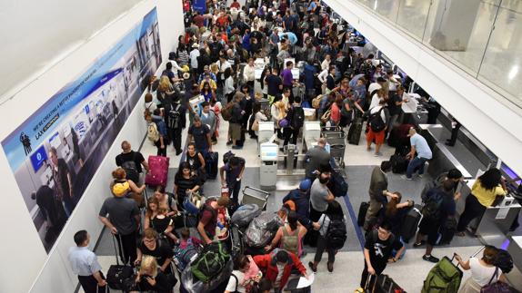 La falsa alarma ha ocasionado decenas de retrasos.