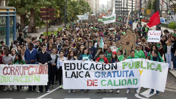 Manifestación contra la Lomce.