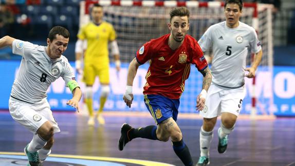 Mario Rivillos (centro), durante la Eurocopa 2016 de fútbol sala. 