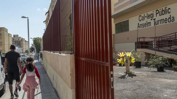 Colegio público de Son Roca donde tuvo lugar el altercado.