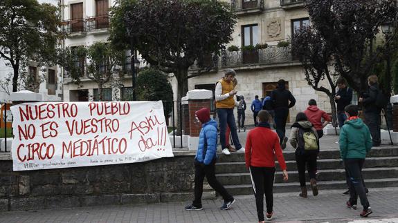 Pancarta en Alsasua.