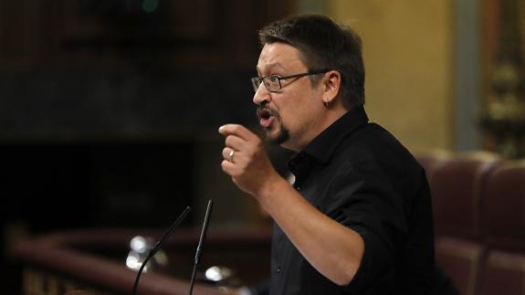 Xavier Domènech durante el debate de investidura