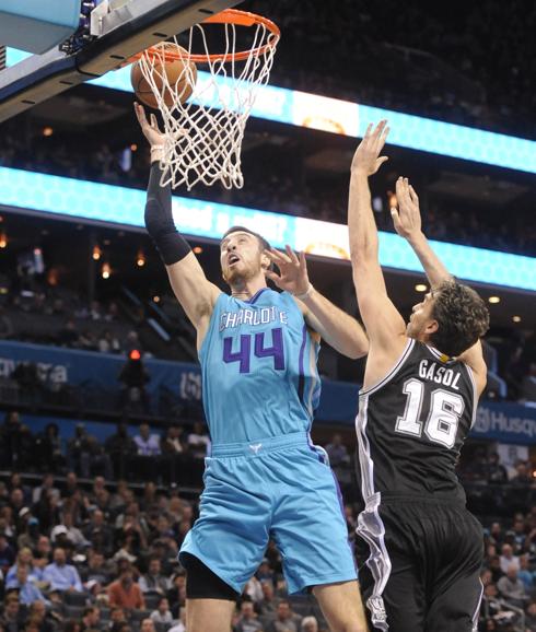 Pau Gasol, en el partido ante Charlotte. 