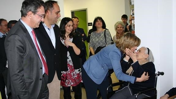 Majo destaca la labor institucional en el medio rural en la inauguración el Centro de Día de Castrillo de Ribera