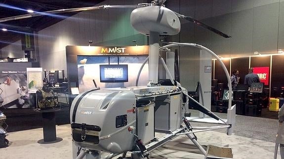 Drones en una feria en la que participa Auvsi.