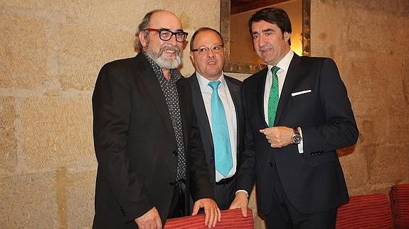 Pedro García Trapiello (i), Eduardo García Carmona (c) y Juan Carlos Suárez-Quiñones (d).