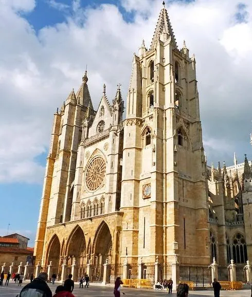 Los usuarios de Booking votan a León como ciudad ideal para ir de tapas