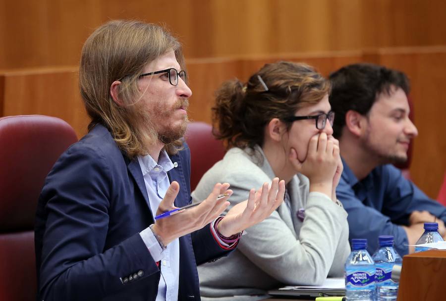 El portavoz de Podemos, Pablo Fernández, en el debate del estado de la Comunidad