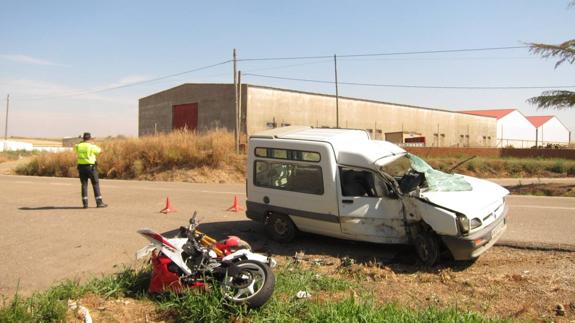 Muere un motorista tras chocar con una furgoneta en Medina de Rioseco