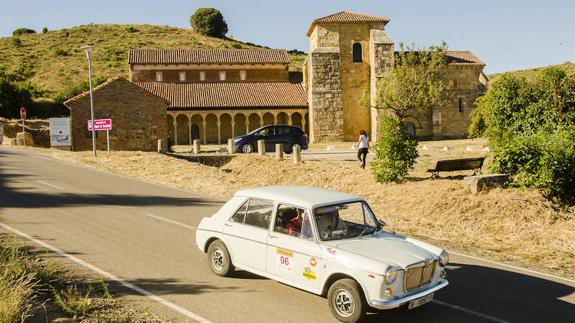 La segunda edición de esta carrera ha podido contar con 33 vehículos de variada procedencia.