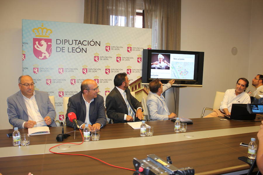 Acto de presentación de la guía en la Diputación de León