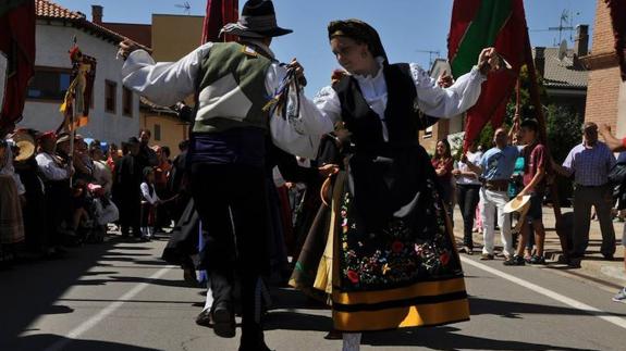 En la clausura habrá bailes regionales, desfile de pendones y una paellada.