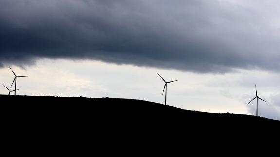 Aerogeneradores en la 'Peña del Gato'