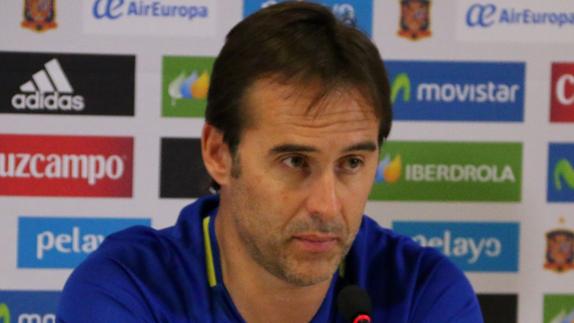 Julen Lopetegui en sala de prensa.