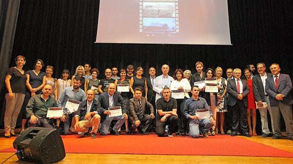 Foto de familia de la clausura.