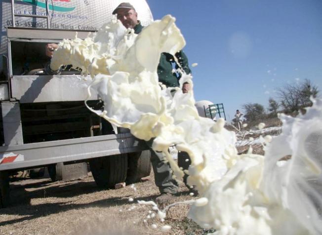 La crisis del sector lácteo empuja a 232 ganaderos de Castilla y León a solicitar las ayudas para reducir parte de su producción