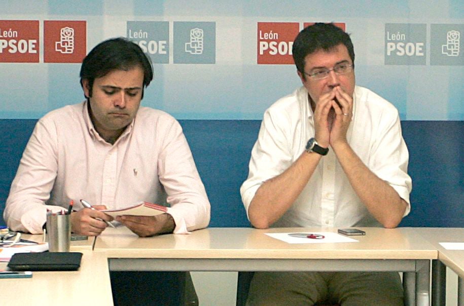 Celestino Rodríguez, junto a Óscar López.