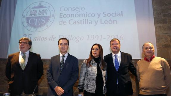 Santiago Aparicio, Germán Barrios, Silvia Clemente, Antonio Silván y Faustino Temprano..