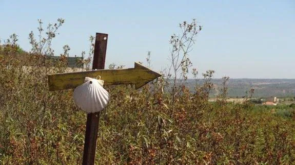 Correos de León acoge una exposición de fotografía y de filatelia al Camino de Santiago