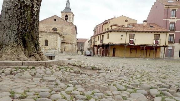 LeC y León Despierta muestran su «preocupación» por la falta de garantías de la protección de la plaza del Grano