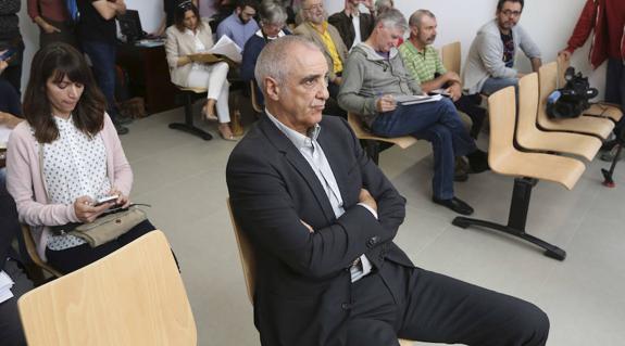 Victorino Alonso durante el juicio en Huesca