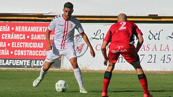 Víctor Díaz durante un partido de esta temporada.