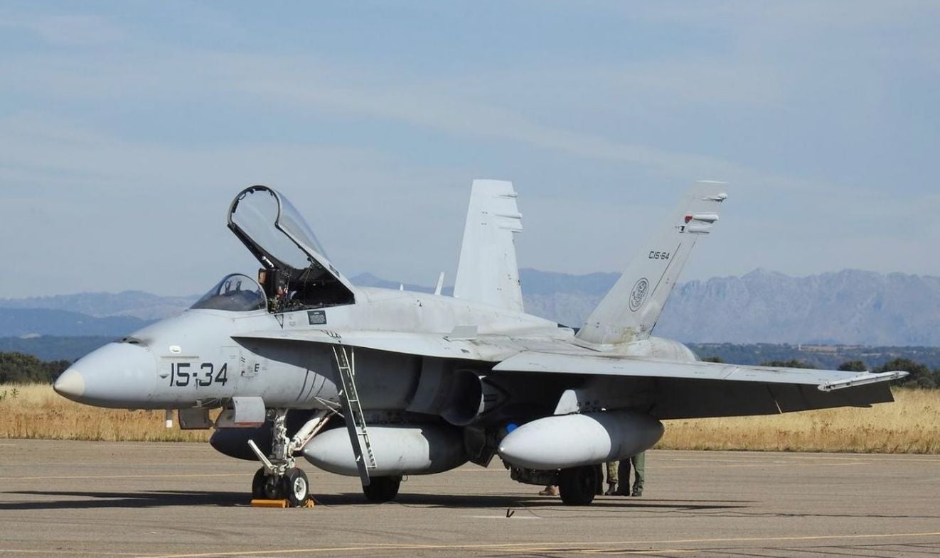 Un F18 del Ejército del Aire en la Base de la Virgen del Camino.