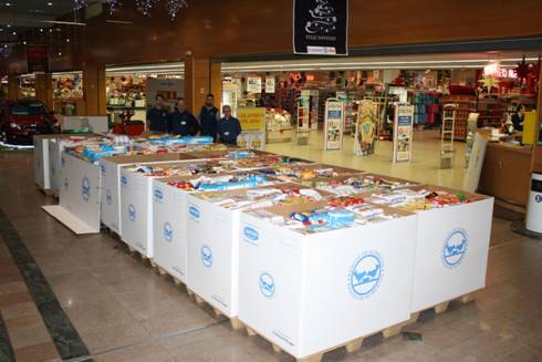 La gran recogida de alimentos vuelve a ser un éxito en E.Leclerc León.